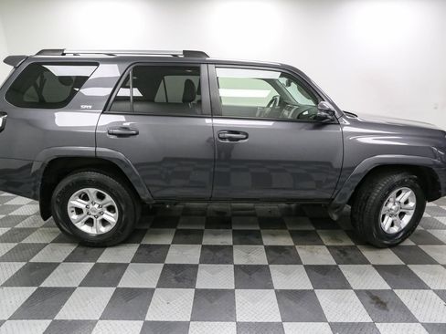 Used 2022 Toyota 4Runner SR5 Premium image 7