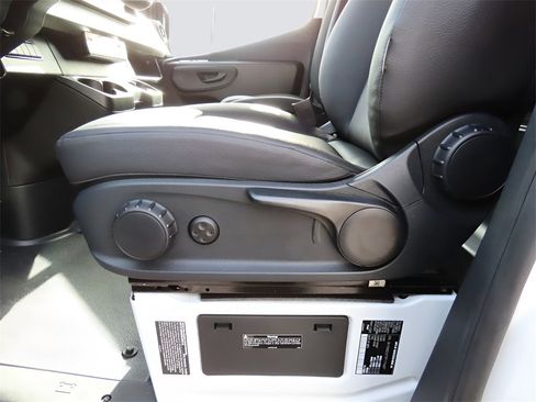 Used 2024 Mercedes-Benz Sprinter 3500 image 54