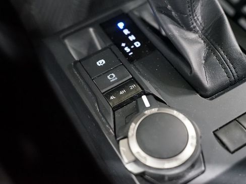 Certified 2024 Toyota Tacoma SR AWD/4WD image 23