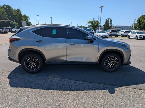 Used 2024 Lexus NX 250 FWD image 7