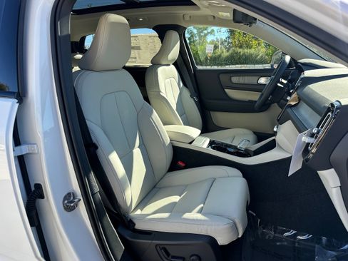 New 2026 Volvo XC40 B5 Plus w/ Protection Package Premier image 8