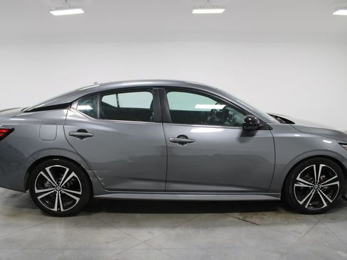 Used 2021 Nissan Sentra SR w/ SR Premium Package image 11