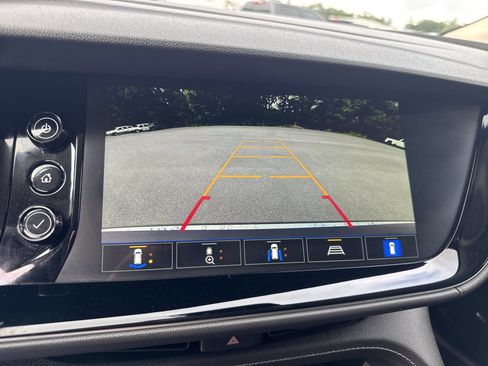 Certified 2022 Buick Envision Avenir w/ Technology Package II AWD/4WD image 24