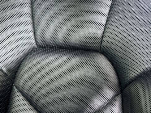 Used 2018 Porsche Macan S image 35