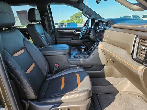 Used 2024 GMC Sierra 1500 AT4 w/ AT4 Preferred Package AWD/4WD image 36