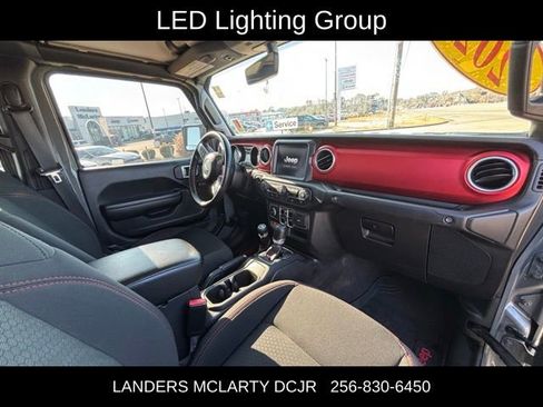 Used 2021 Jeep Gladiator Rubicon image 9