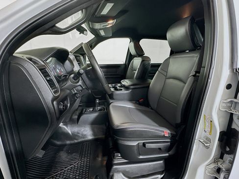 Used 2024 RAM 2500 Tradesman w/ Chrome Appearance Group image 12