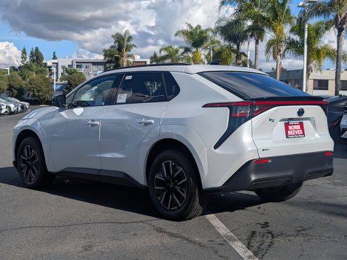 New 2026 Toyota bZ XLE Plus image 9