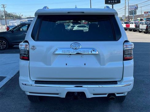 Used 2017 Toyota 4Runner Limited image 4