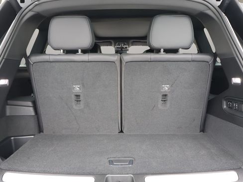 Certified 2026 Cadillac Vistiq Luxury AWD/4WD image 18