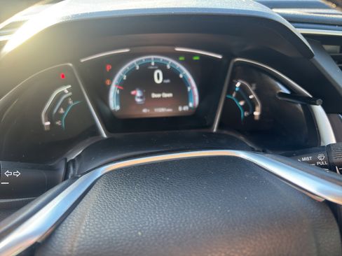 Used 2018 Honda Civic Touring image 6