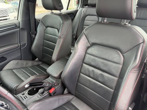 Used 2016 Volkswagen GTI SE FWD image 11