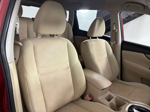 Used 2016 Nissan Rogue S w/ Appearance Package FWD image 24