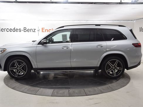 Used 2026 Mercedes-Benz GLS 450 4MATIC image 3