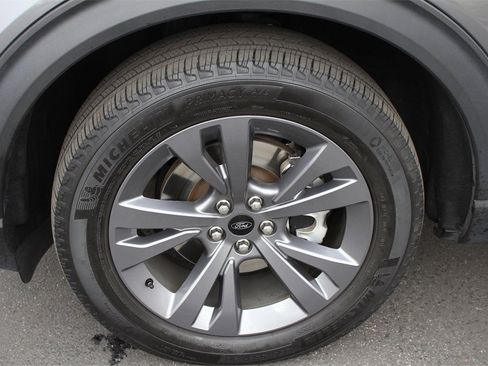 Certified 2023 Ford Explorer XLT w/ Equipment Group 202A image 14