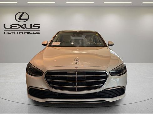 Used 2021 Mercedes-Benz S 580 4MATIC Sedan image 2