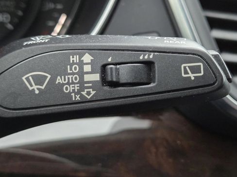 Used 2019 Audi Q5 2.0T Premium image 17