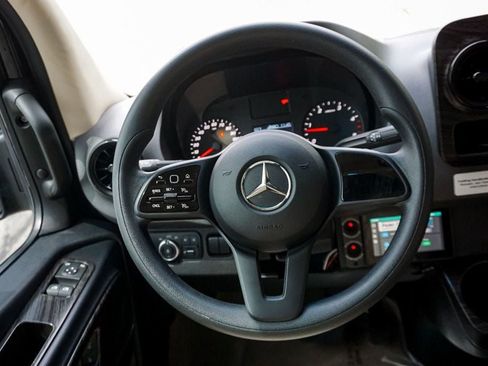 Used 2021 Mercedes-Benz Sprinter 3500 image 48