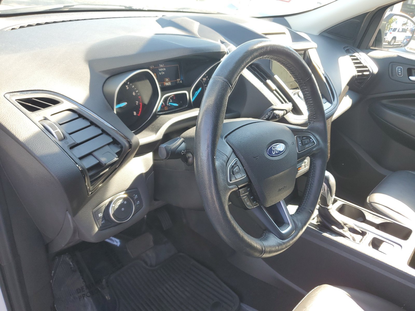 Used 2018 Ford Escape Titanium AWD/4WD image 19