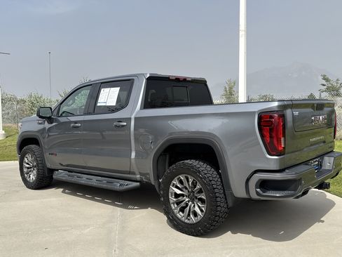 Used 2021 GMC Sierra 1500 AT4 w/ AT4 Value Package AWD/4WD image 3