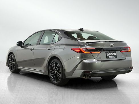 Used 2025 Toyota Camry XSE AWD/4WD image 3