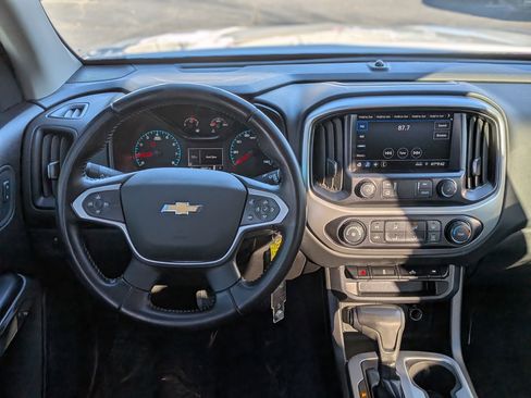 Used 2021 Chevrolet Colorado LT w/ LT Convenience Package image 18