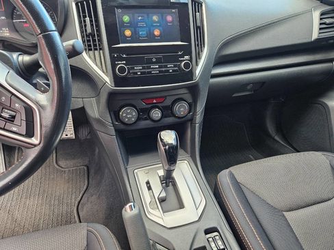 Used 2019 Subaru Crosstrek 2.0i Premium w/ Eyesight System image 9