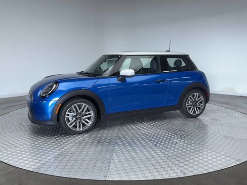 New 2026 MINI Cooper 2-Door Hardtop FWD image 4