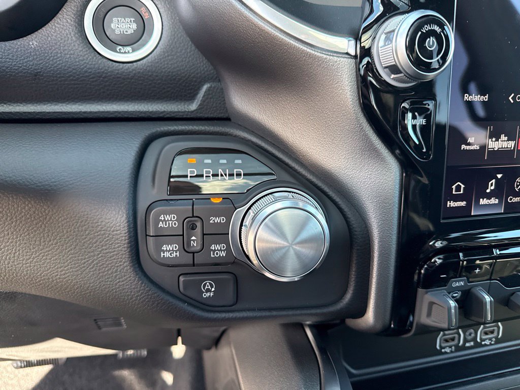 New 2027 RAM 1500 Laramie w/ Night Edition AWD/4WD image 14