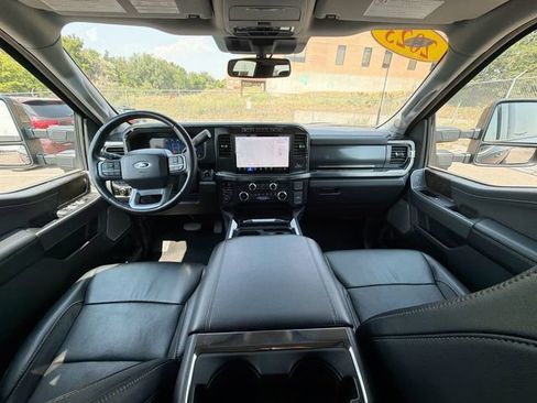 Used 2023 Ford F250 Lariat w/ Black Appearance Package AWD/4WD image 11