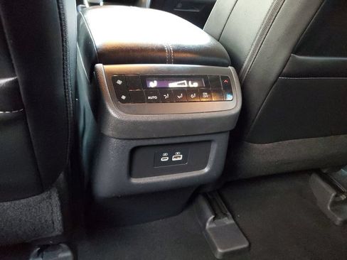 Used 2025 Nissan Pathfinder SL FWD image 15