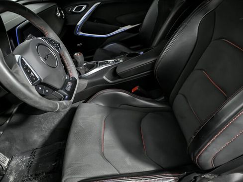 Used 2018 Chevrolet Camaro ZL1 image 20