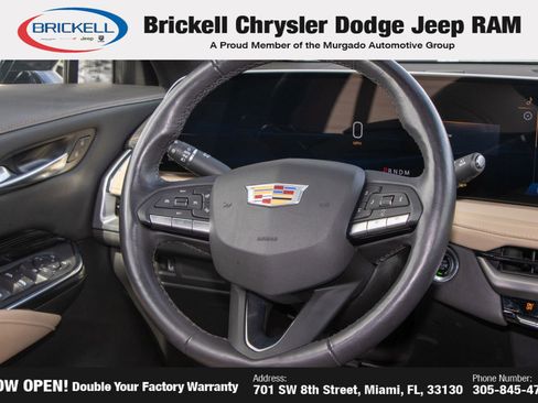 Used 2024 Cadillac XT4 Luxury w/ Cold Weather Package FWD image 20