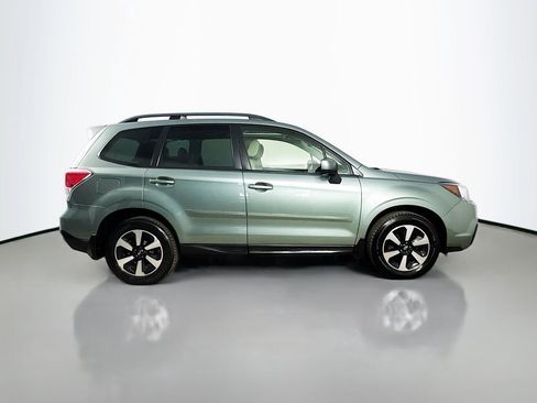 Used 2018 Subaru Forester 2.5i Premium w/ All-Weather Package AWD/4WD image 9