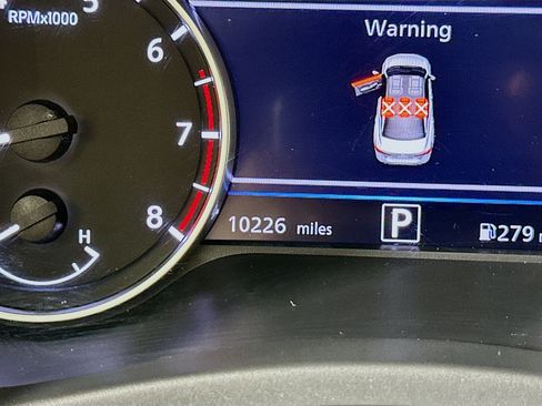 Used 2025 Nissan Sentra SV w/ Trunk Package image 19