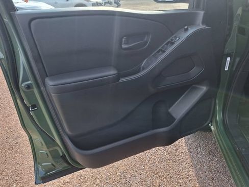 New 2026 Nissan Frontier 2WD Crew Cab image 11