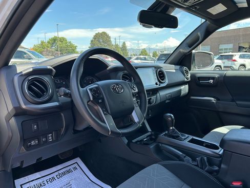 Certified 2023 Toyota Tacoma TRD Off-Road AWD/4WD image 11