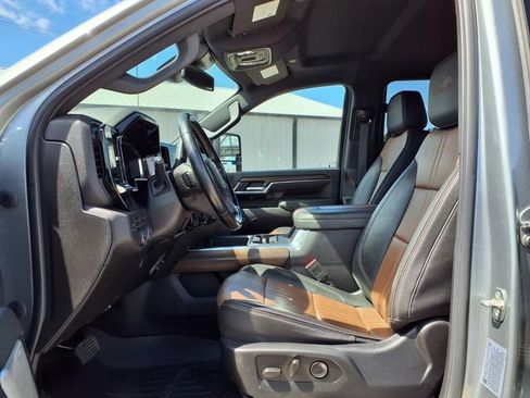Used 2024 Chevrolet Silverado 3500 High Country AWD/4WD image 12
