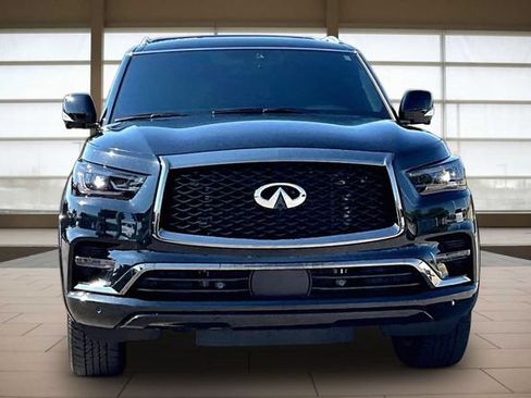 Used 2024 INFINITI QX80 Sensory AWD/4WD image 3