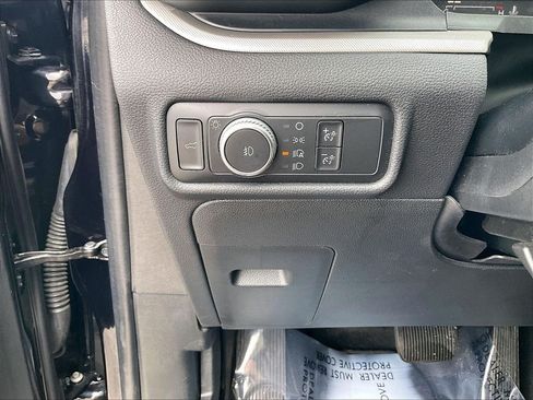 Used 2020 Ford Explorer XLT w/ Equipment Group 202A AWD/4WD image 27