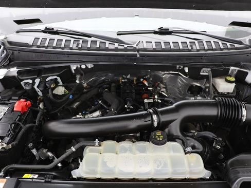 Used 2022 Ford Expedition Limited image 32