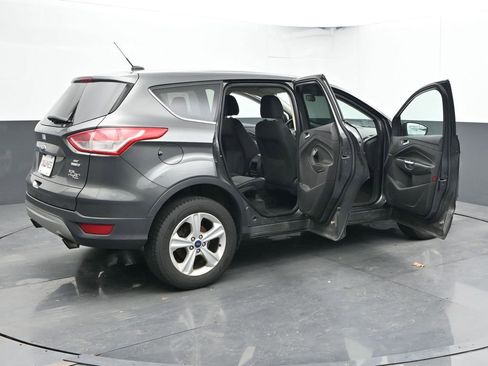 Used 2016 Ford Escape SE image 37