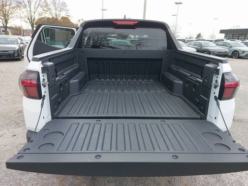 Used 2025 Hyundai Santa Cruz SE image 13