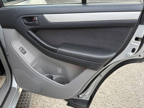 Used 2004 Toyota 4Runner SR5 image 32