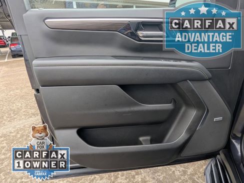 Used 2025 Chevrolet Tahoe Premier AWD/4WD image 15