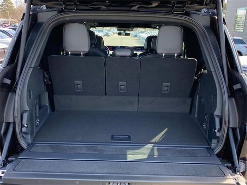 New 2026 Lincoln Navigator Reserve w/ Jet Appearance Package image 27