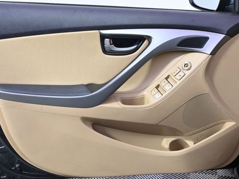 Used 2013 Hyundai Elantra Limited image 22