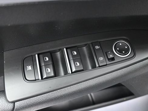 Certified 2024 Kia Forte LXS FWD image 11