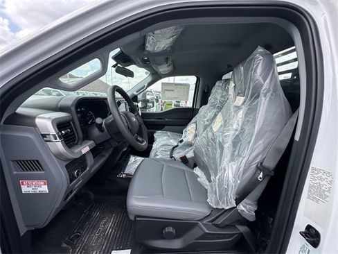 New 2024 Ford F550 4x4 Regular Cab Super Duty image 16