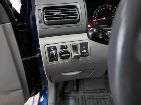 Used 2007 Toyota Corolla CE image 9